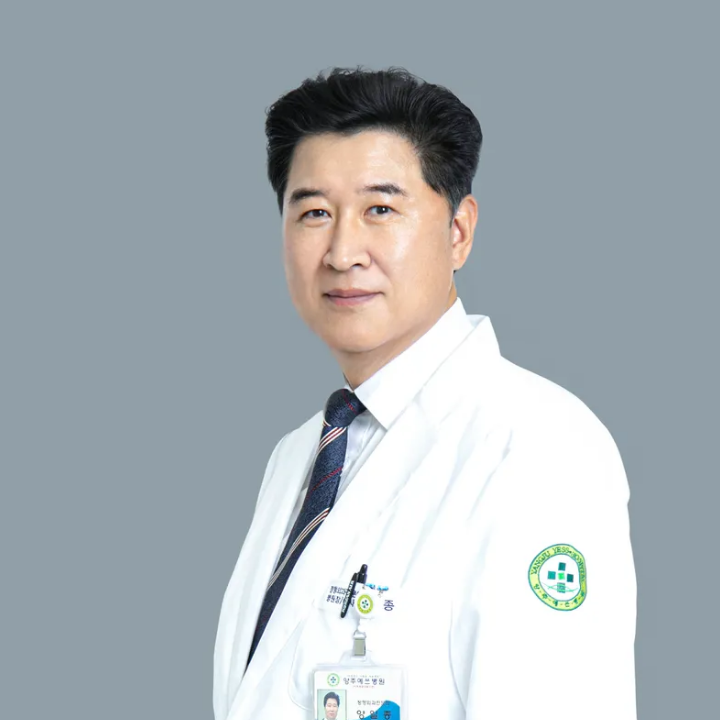 의학박사/이사장 양일종 사진
